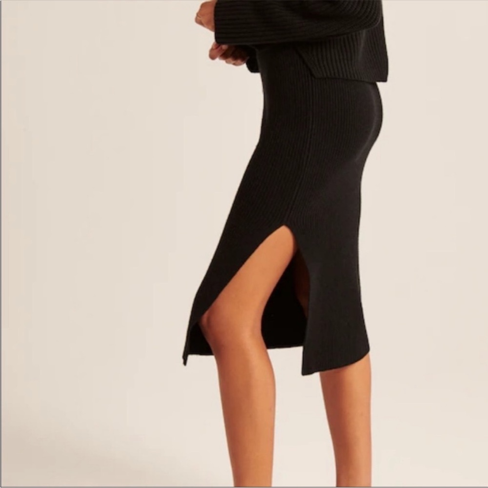 Abercrombie & Fitch Black Pencil Skirt
